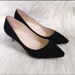 Ladies Kitten Heels NWOT